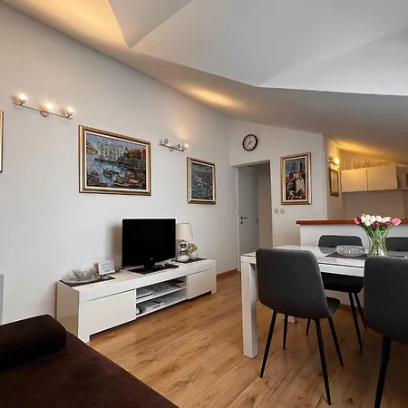 Kono - One-bedroom With Patio And Sea View - Marka Gjaje Street * Ragusa