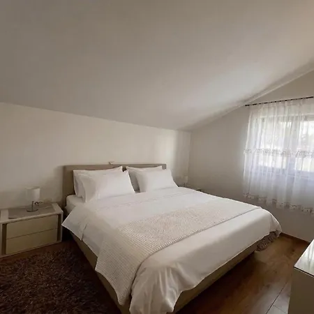 Appartamento Kono - One-bedroom With Patio And Sea View - Marka Gjaje Street *